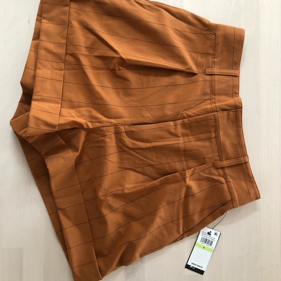 *SOLD* NWT Weworewhat Danielle Bernstein pinstripe shorts - Picture 2 of 3